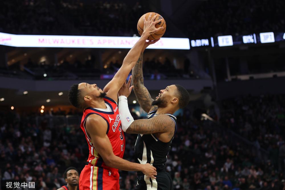 莱奥替补的 莱奥替补的