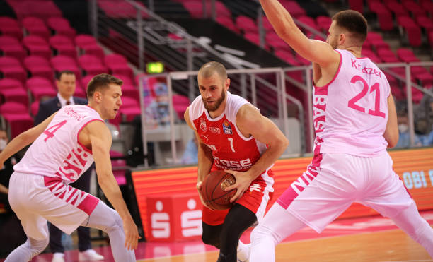 随着他在中 随着他在中