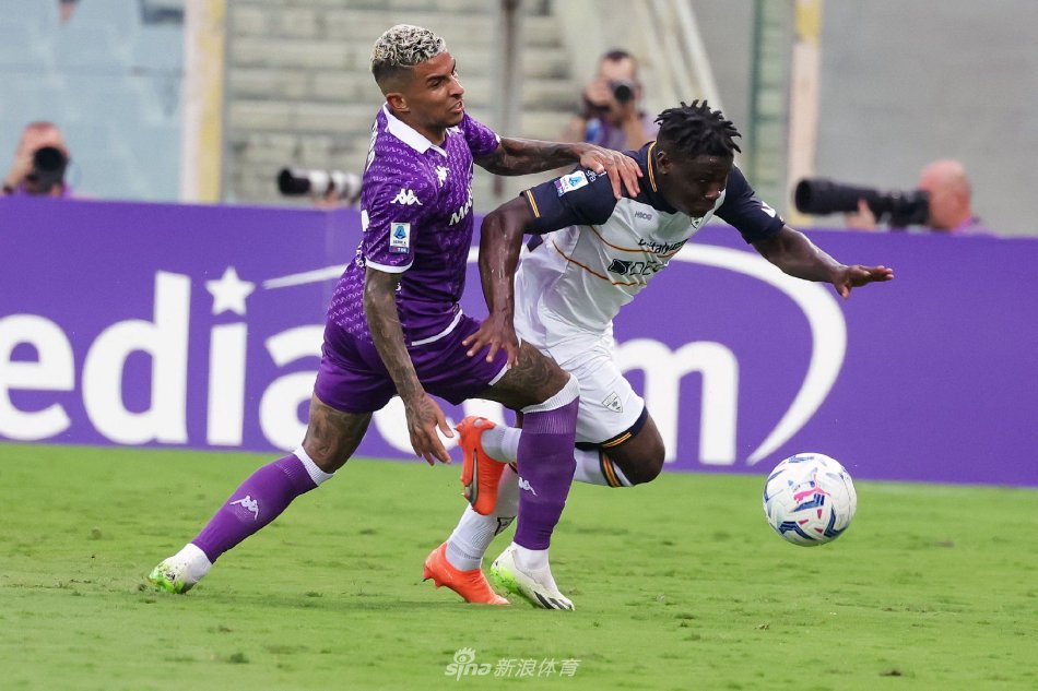 初并不被看 初并不被看