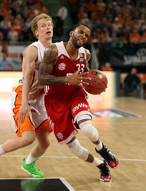 充满了悬念 充满了悬念